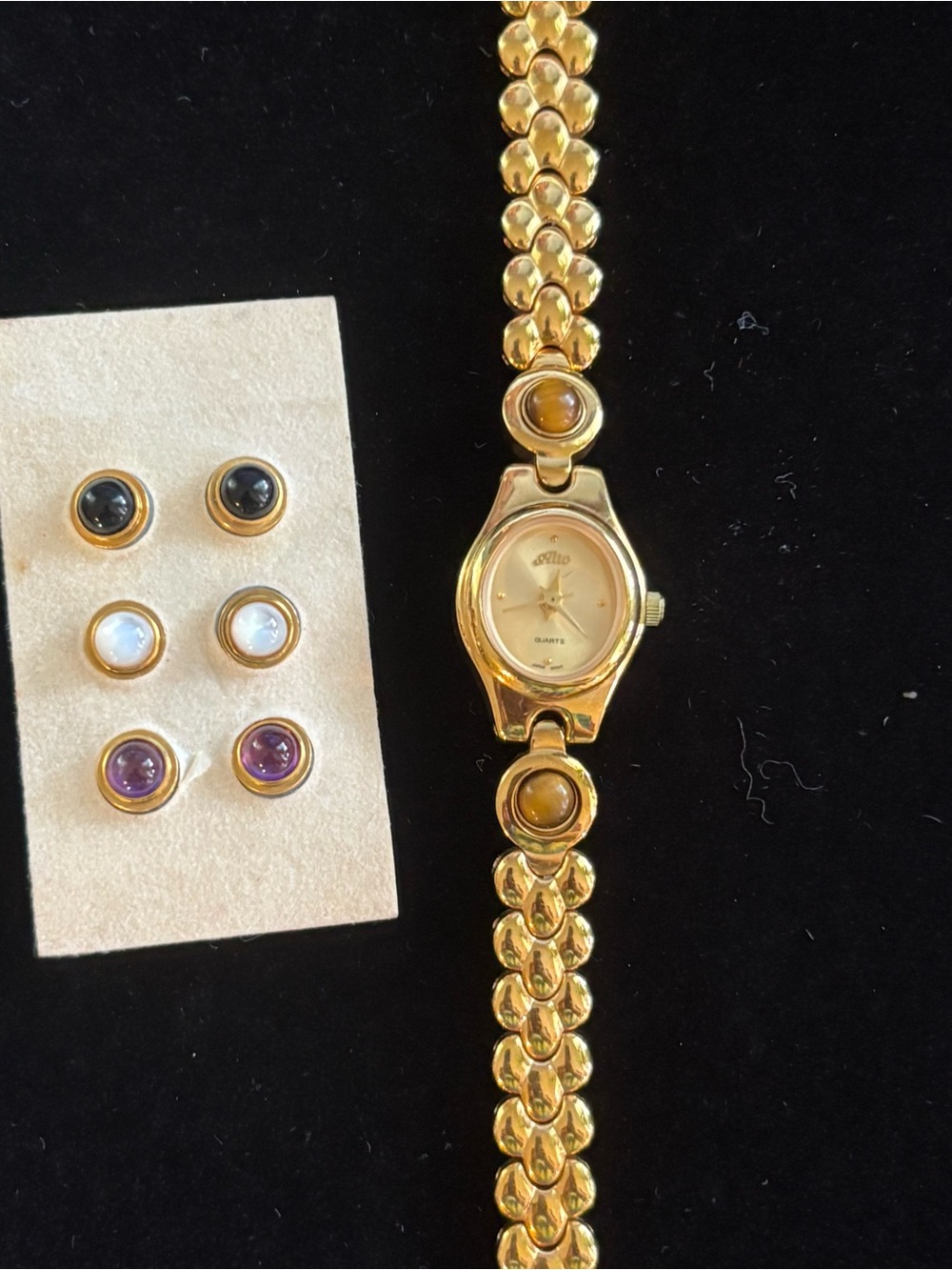 Vintage Alto Quartz Women's Bracelet Watch with Changeable Accents